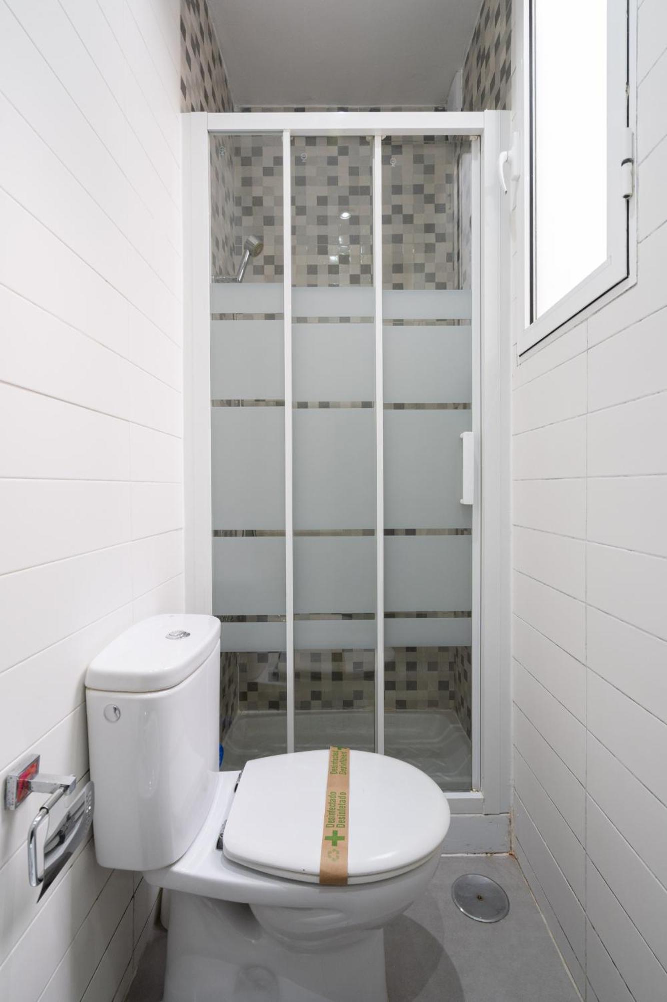 Apartamento En Chueca Para 4 Personas Alquiler Temporal Madrid Exterior photo